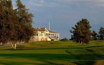 Hatherly Country Club Lights Up Scituate with Guest Singers Who Blew the House Down!