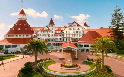 Tunnels, Seances, and Dueling Pianos: A Night to Remember at Hotel Del Coronado