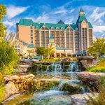 Chateau on the Lake Resort Spa & Convention Center (1)