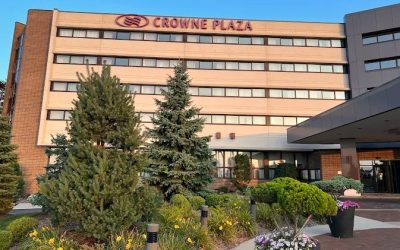 Eric and I Pulled on the Side of the Building: A Dueling Pianos Delight at Crowne Plaza Lansing, an IHG Hotel