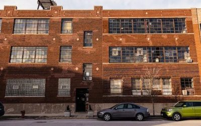 Vintage Treasures and Timeless Tunes: The Bride’s Aunt’s Beautiful Piano Ballad at Salvage One