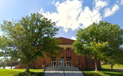 302 W 5th St Shakes Up McCook with 100+ Requests – A Dueling Pianos Corporate Spectacle