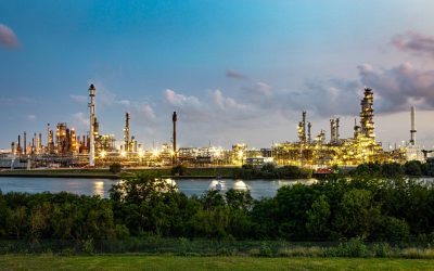 Valero Houston Refinery Transforms into a 40 Below Wonderland: A Holiday Dueling Pianos Bash with Felix And Fingers