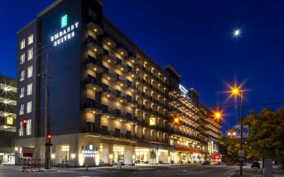 Embassy Suites by Hilton Grand Rapids Downtown: A Dueling Pianos Night with a Gorgeous Fountain That Dazzled Grand Rapids