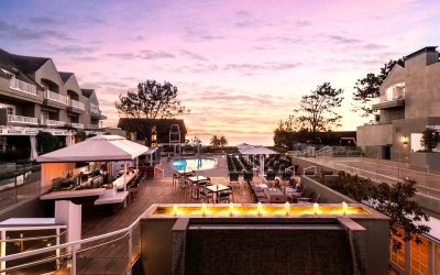 L’Auberge Del Mar Dueling Pianos Wedding: A Surprise Bit That Had Everyone Belting “Great Balls of Fire