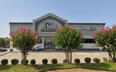 Aqua Hall’s Rubber Chicken Hunt: A Dueling Pianos Fundraiser to Remember