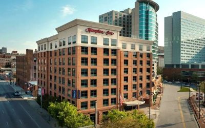Hampton Inn Camden Yards Shines with Super Helpful Service: A Night of Dueling Pianos Magic with Felix And Fingers