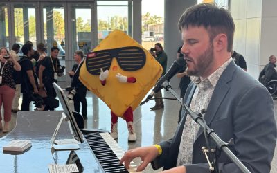 Las Vegas Convention Center Came Alive with Candy, Mascots, and “Pure Imagination” at a Felix And Fingers Dueling Pianos Event