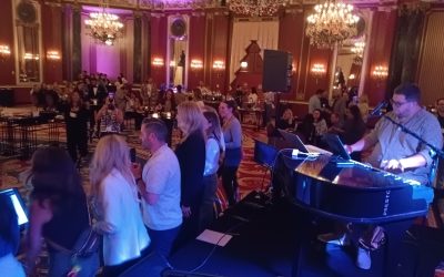 Bohemian Rhapsody, Live Karaoke, and Last-Minute Magic at The Palmer House