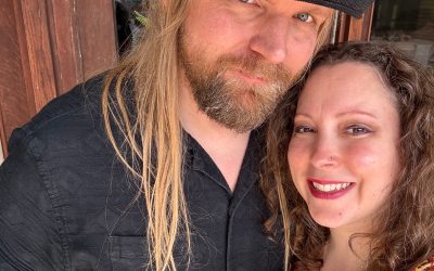 Sweet Springs, Missouri Wedding Hits a High Note with “Pink Pony Club” Sing-Along