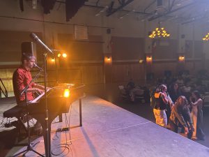 Tod Kimbro performing with Felix And Fingers Dueling Pianos at Leavenworth Festhalle in Leavenworth, Washington