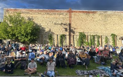 Roslyn, Washington Rocks with Patriotic Sing-Alongs and Dueling Piano Magic