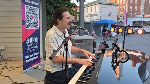 Steve Sipes performing with Felix And Fingers Dueling Pianos at Versailles in Versailles, Kentucky