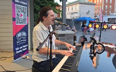 Versailles Block Party Turns Into a Packed Dance Floor with Felix And Fingers