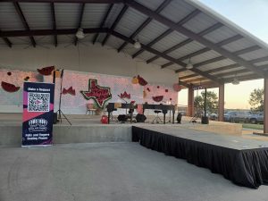 Bethany Lorentzen performing with Felix And Fingers Dueling Pianos at 5451 Hwy 6 in De Leon, Texas