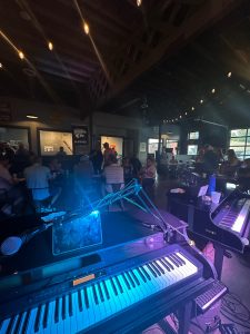 Michelle Bonacquisti performing with Felix And Fingers Dueling Pianos at a private event in Council Grove, Kansas
