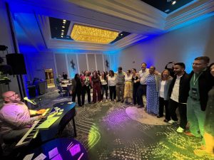 Jordan Peterson performing with Felix And Fingers Dueling Pianos at Hyatt Regency Reston in Reston, Virginia