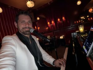 Vince Alten performing with Felix And Fingers Dueling Pianos at The Nines in New York, New York