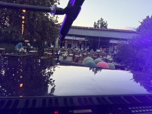Brian Boyce performing with Felix And Fingers Dueling Pianos at Springdale Station in Austin, Texas