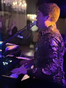 Jim Tyrrell performing with Felix And Fingers Dueling Pianos at Auberge Le Saint-Gabriel in Montréal, Quebec