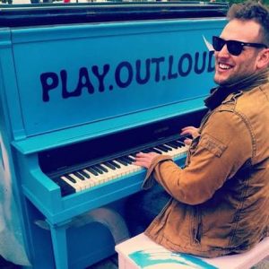 Matt Giraud performing with Felix And Fingers Dueling Pianos at Avenue 912 in Griffith, Indiana